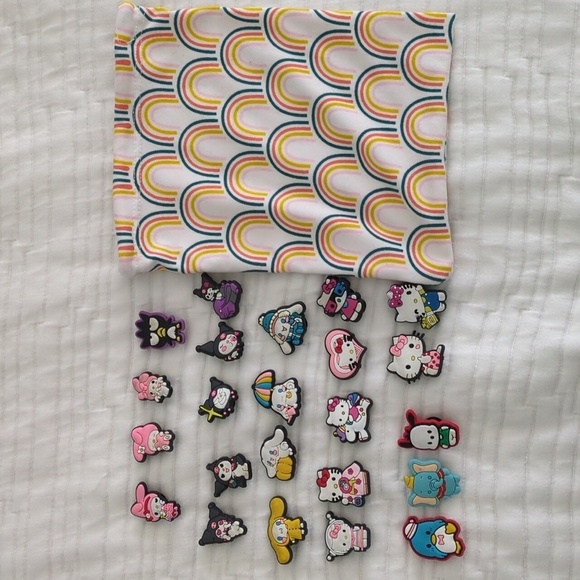 23 PC Sanrio Hello Kitty Croc Jibits / Charms - Picture 2 of 2